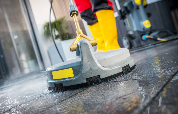 Why Choose Our Certified Pressure Washing Experts for Your Project Needs in Fruitville, FL?