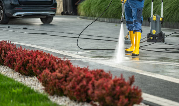 Why Choose Our Certified Pressure Washing Experts for Your Project Needs in Fruitville, FL?